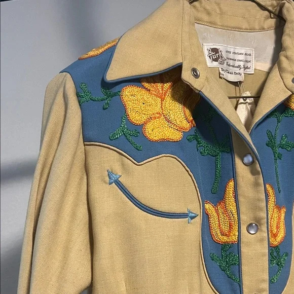 RARE Vintage Western Embroidered Button Down Shirt